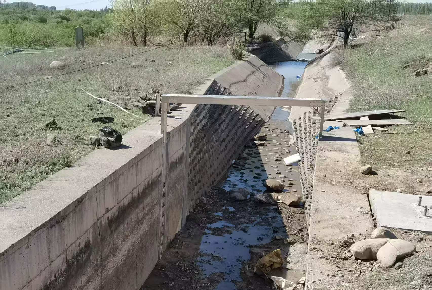 新疆众泰 塔城市框架式8声道现场照片1
